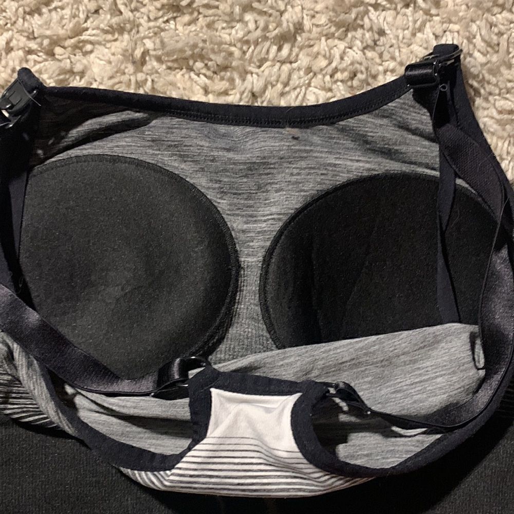 Isabel EUC gray maternity bra Size small - Picture 5 of 5